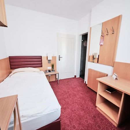 Hotel Zum Adler Bonn Pokoj fotografie